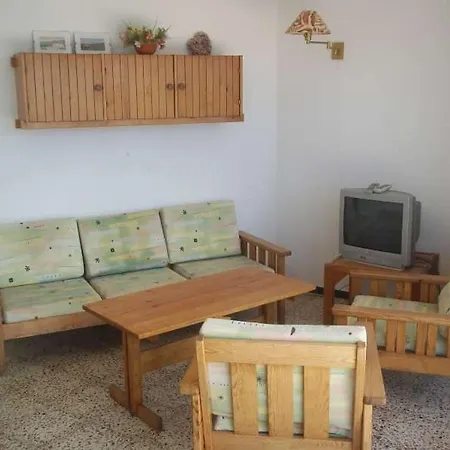 Sleeps 4 Wifi Apartment Famara